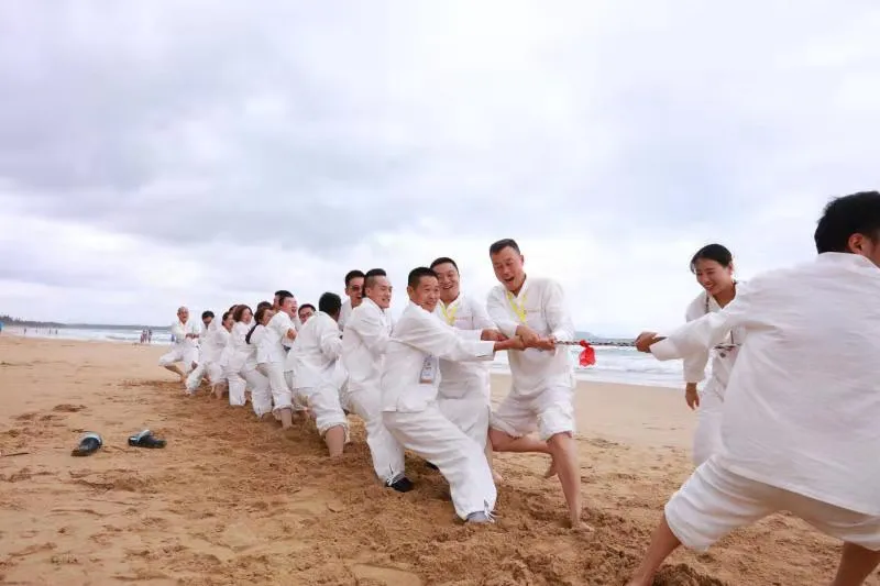 2018年三亚游玩拔河比赛